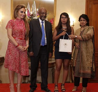Dr. Rasha Kelej, CEO of Merck Foundation, President of the Republic of Mauritius, Her Excellency Mrs Ameenah Grurib-Fakim (centre) and Mr. Getachew Engida, Deputy Director General of UNESCO and along with the MARS winners 2017 at The State House of Maurit